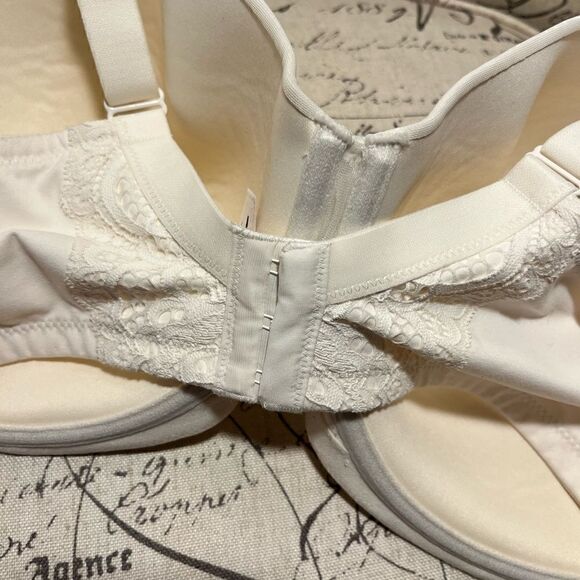 NWOT Auden Bra - Picture 5 of 9